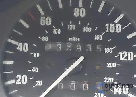 1988 BMW 325 Automatic z USA, uszkodzony, nr VIN WBAAE6400J8823904